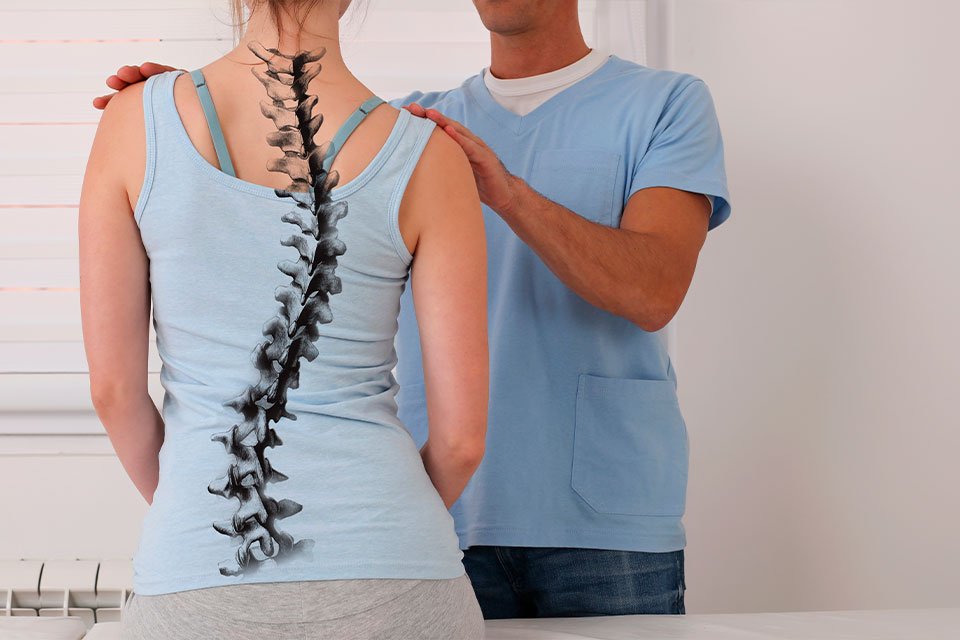 WHAT ARE A CHIROPRACTOR’S QUALIFICATIONS?